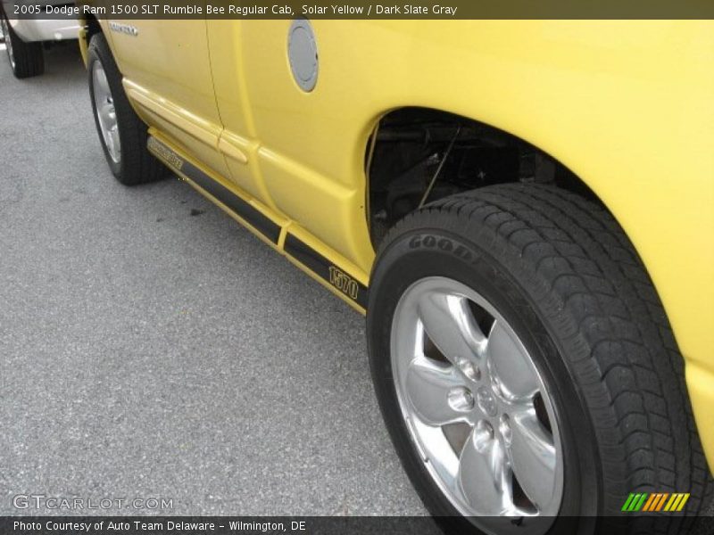 Solar Yellow / Dark Slate Gray 2005 Dodge Ram 1500 SLT Rumble Bee Regular Cab