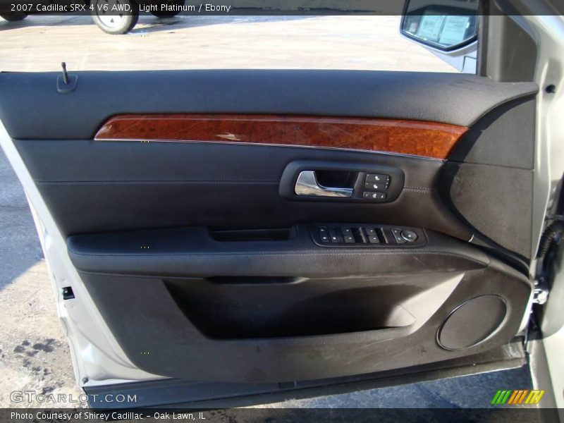 Light Platinum / Ebony 2007 Cadillac SRX 4 V6 AWD