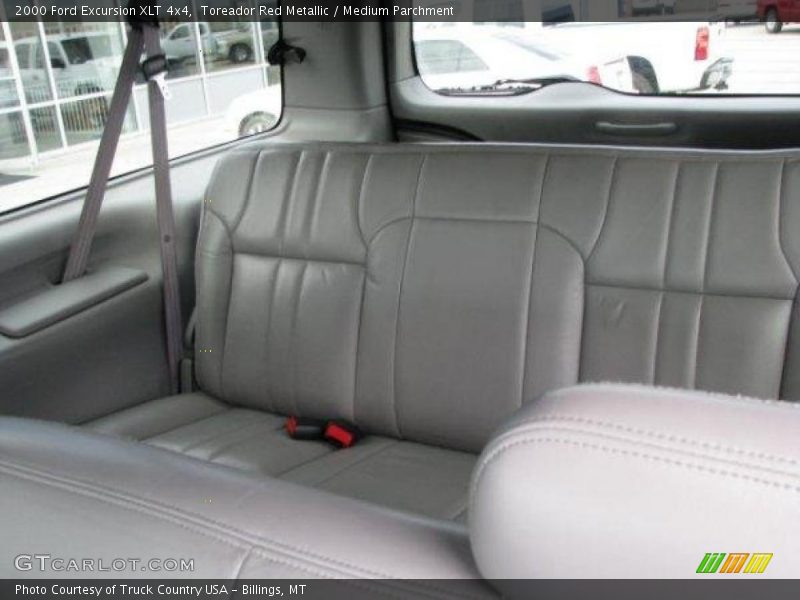 Toreador Red Metallic / Medium Parchment 2000 Ford Excursion XLT 4x4