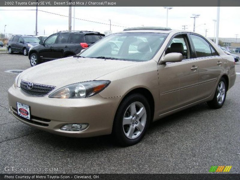 Desert Sand Mica / Charcoal/Taupe 2002 Toyota Camry SE V6