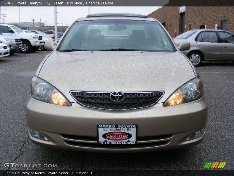 Desert Sand Mica / Charcoal/Taupe 2002 Toyota Camry SE V6