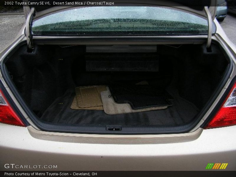 Desert Sand Mica / Charcoal/Taupe 2002 Toyota Camry SE V6