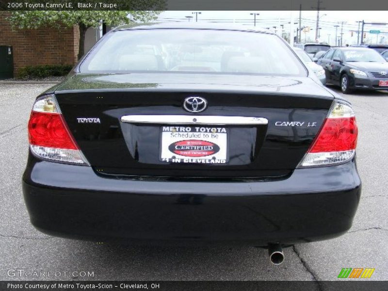 Black / Taupe 2006 Toyota Camry LE