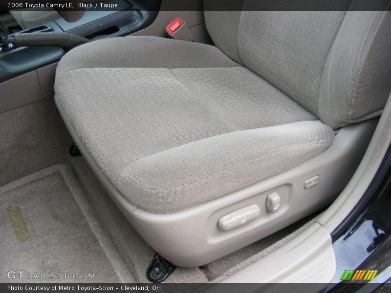 Black / Taupe 2006 Toyota Camry LE