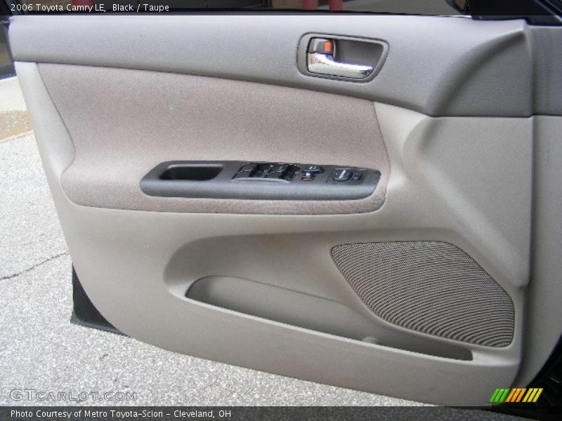 Black / Taupe 2006 Toyota Camry LE
