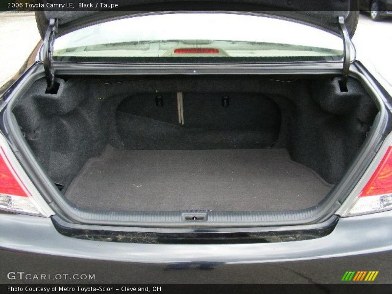 Black / Taupe 2006 Toyota Camry LE