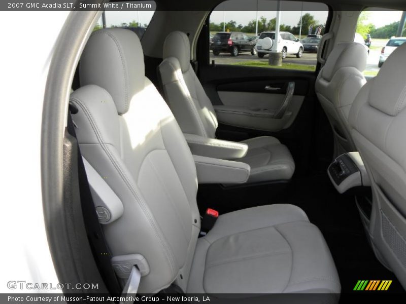 Summit White / Titanium 2007 GMC Acadia SLT