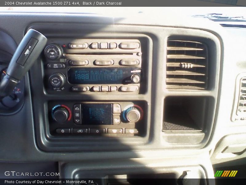 Black / Dark Charcoal 2004 Chevrolet Avalanche 1500 Z71 4x4