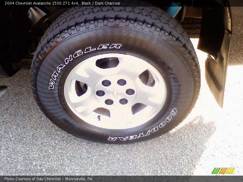 Black / Dark Charcoal 2004 Chevrolet Avalanche 1500 Z71 4x4