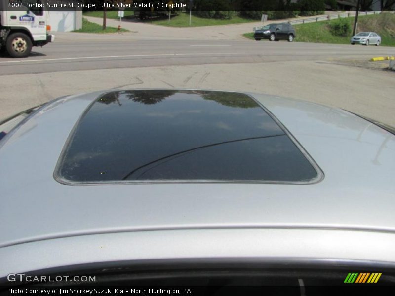 Ultra Silver Metallic / Graphite 2002 Pontiac Sunfire SE Coupe