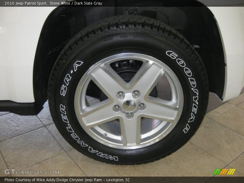 Stone White / Dark Slate Gray 2010 Jeep Patriot Sport