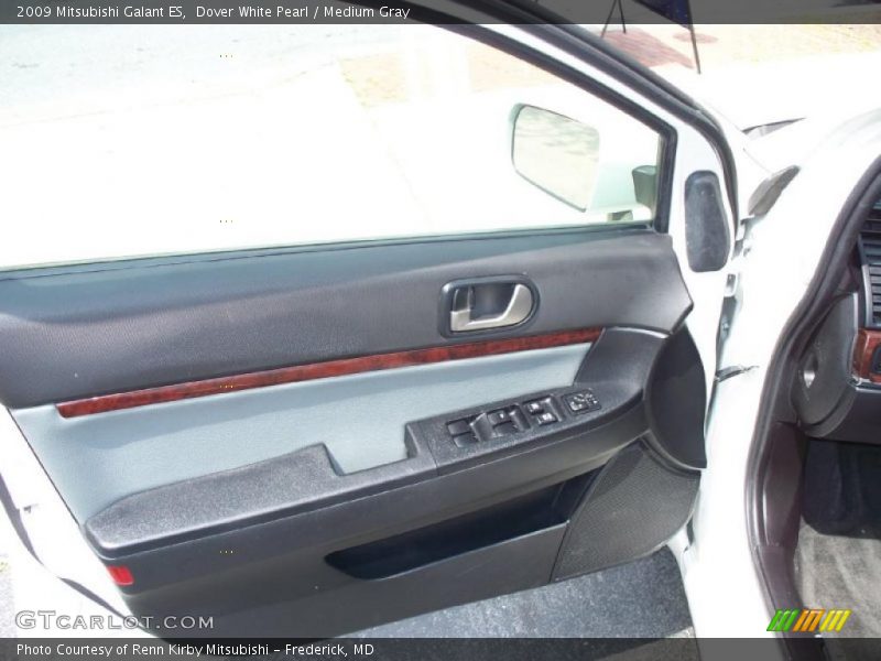 Dover White Pearl / Medium Gray 2009 Mitsubishi Galant ES