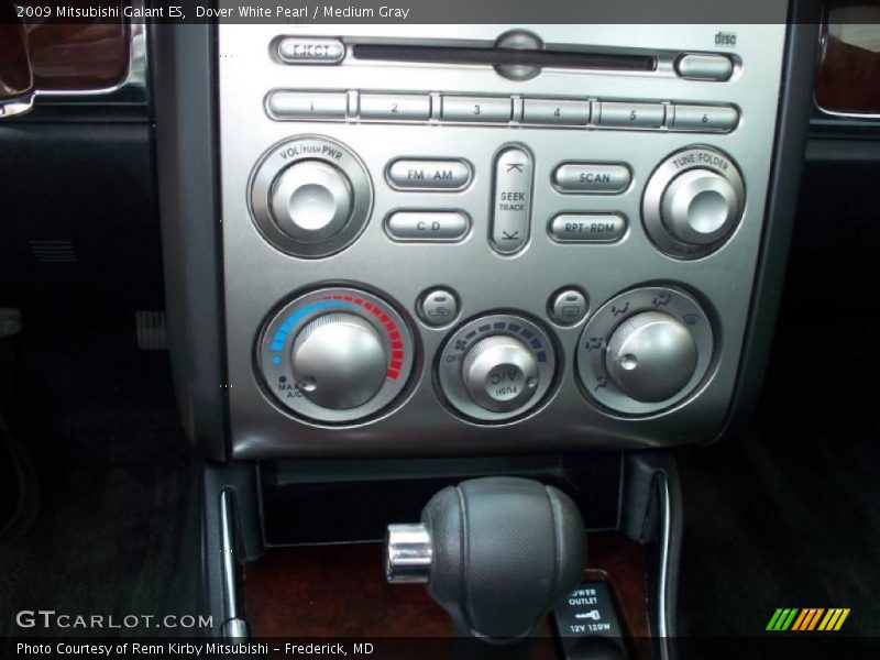 Dover White Pearl / Medium Gray 2009 Mitsubishi Galant ES