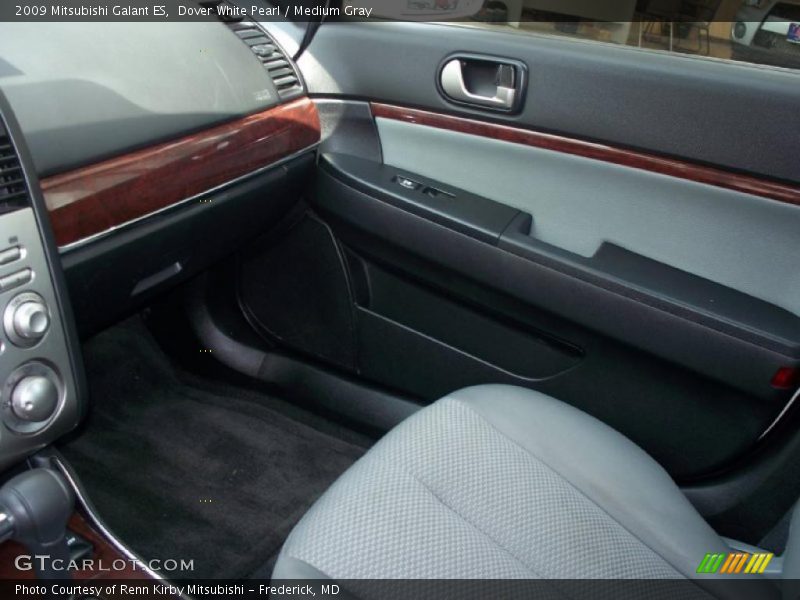 Dover White Pearl / Medium Gray 2009 Mitsubishi Galant ES
