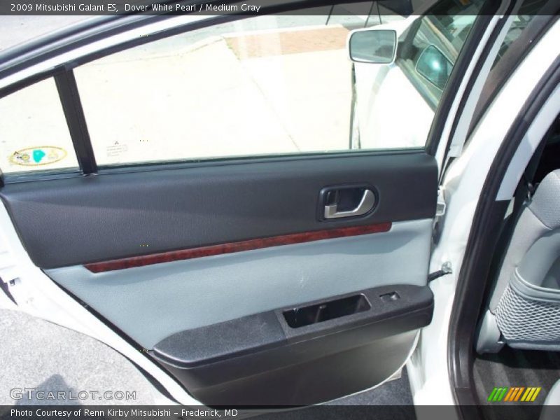 Dover White Pearl / Medium Gray 2009 Mitsubishi Galant ES