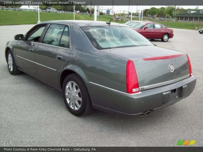 Titanium Metallic / Titanium 2006 Cadillac DTS Luxury