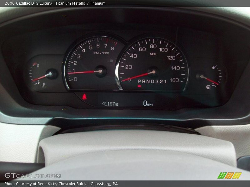 Titanium Metallic / Titanium 2006 Cadillac DTS Luxury