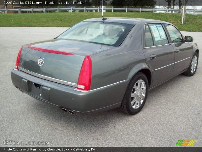 Titanium Metallic / Titanium 2006 Cadillac DTS Luxury