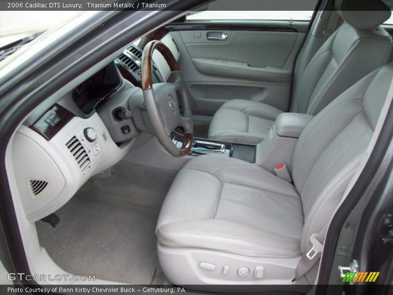 Titanium Metallic / Titanium 2006 Cadillac DTS Luxury