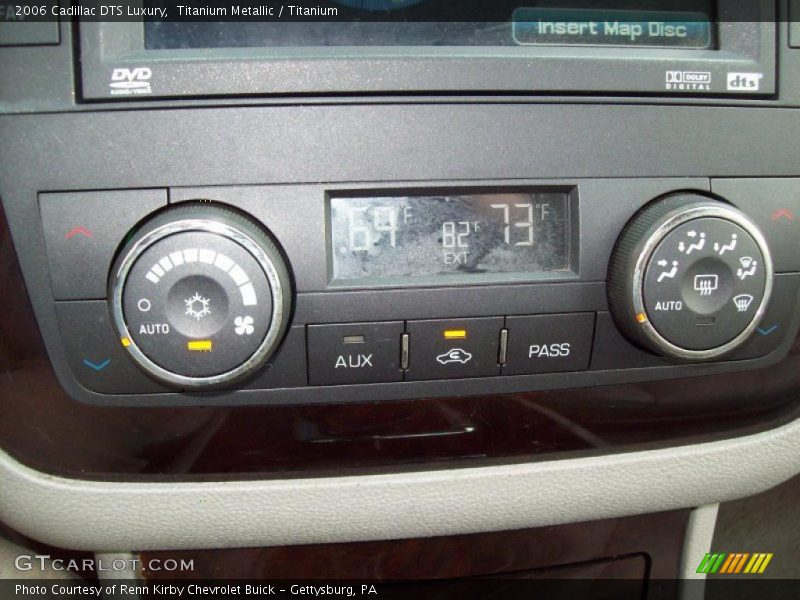 Titanium Metallic / Titanium 2006 Cadillac DTS Luxury
