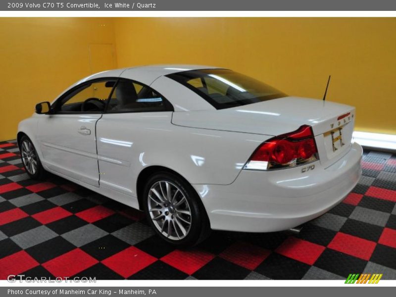 Ice White / Quartz 2009 Volvo C70 T5 Convertible