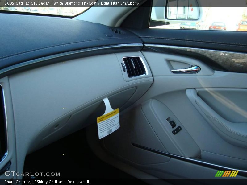 White Diamond Tri-Coat / Light Titanium/Ebony 2009 Cadillac CTS Sedan