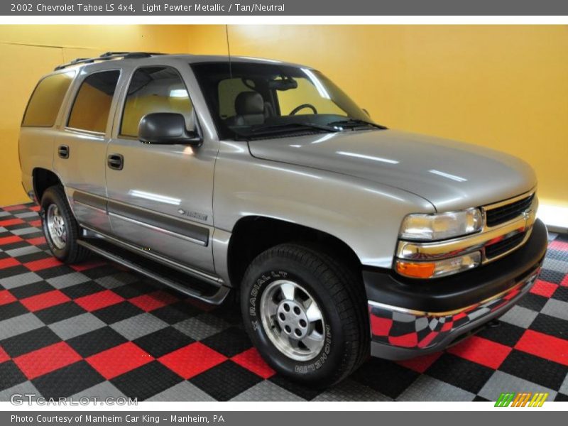 Light Pewter Metallic / Tan/Neutral 2002 Chevrolet Tahoe LS 4x4