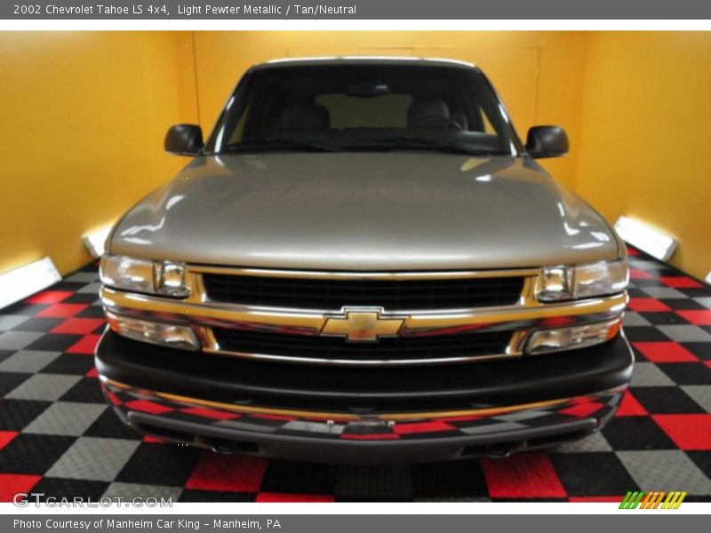 Light Pewter Metallic / Tan/Neutral 2002 Chevrolet Tahoe LS 4x4