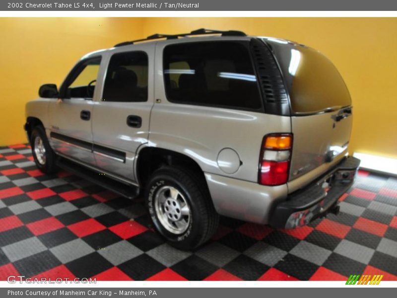 Light Pewter Metallic / Tan/Neutral 2002 Chevrolet Tahoe LS 4x4