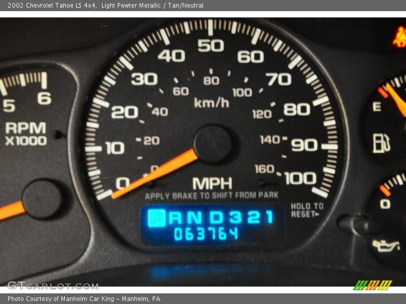 Light Pewter Metallic / Tan/Neutral 2002 Chevrolet Tahoe LS 4x4