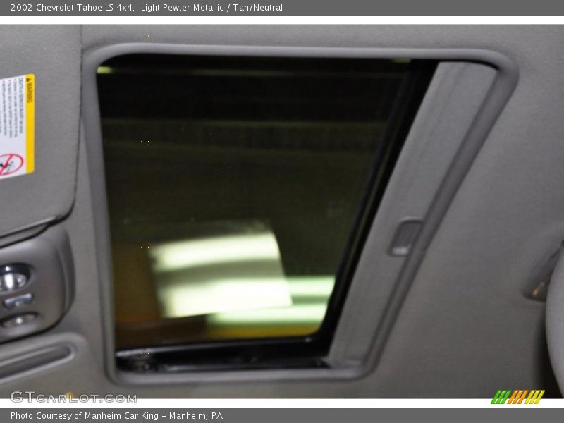 Light Pewter Metallic / Tan/Neutral 2002 Chevrolet Tahoe LS 4x4