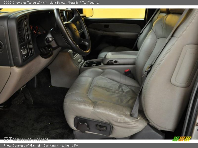 Light Pewter Metallic / Tan/Neutral 2002 Chevrolet Tahoe LS 4x4