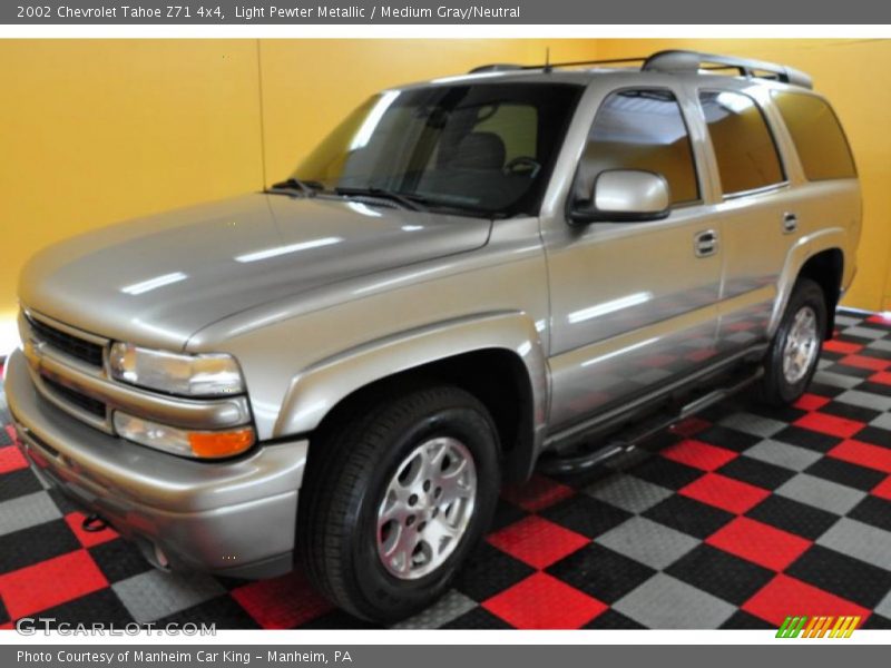 Light Pewter Metallic / Medium Gray/Neutral 2002 Chevrolet Tahoe Z71 4x4
