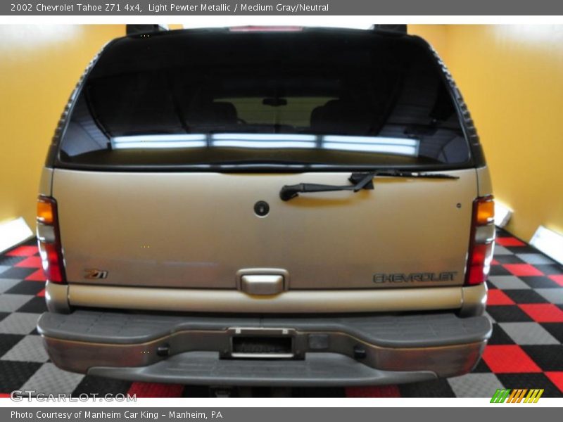 Light Pewter Metallic / Medium Gray/Neutral 2002 Chevrolet Tahoe Z71 4x4
