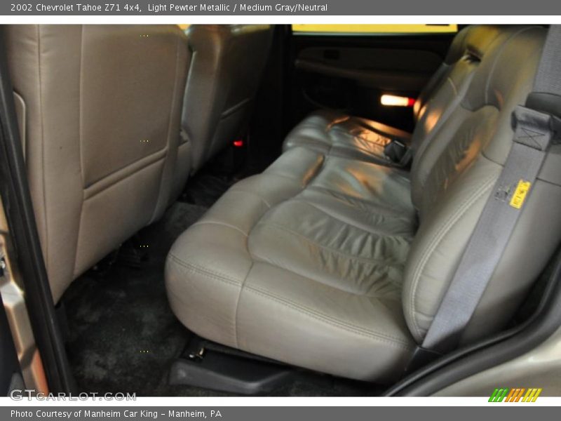 Light Pewter Metallic / Medium Gray/Neutral 2002 Chevrolet Tahoe Z71 4x4