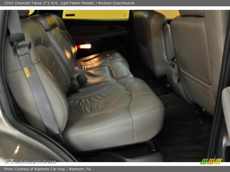 Light Pewter Metallic / Medium Gray/Neutral 2002 Chevrolet Tahoe Z71 4x4