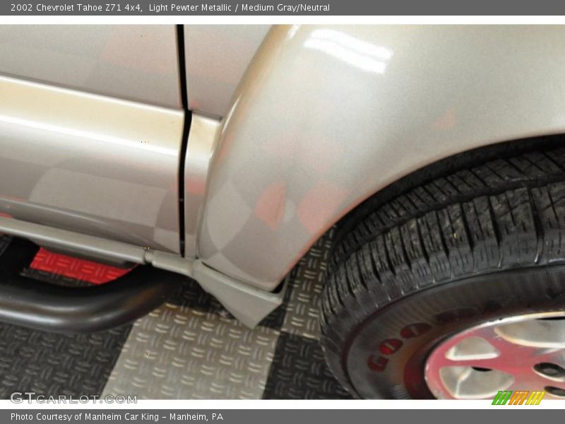 Light Pewter Metallic / Medium Gray/Neutral 2002 Chevrolet Tahoe Z71 4x4