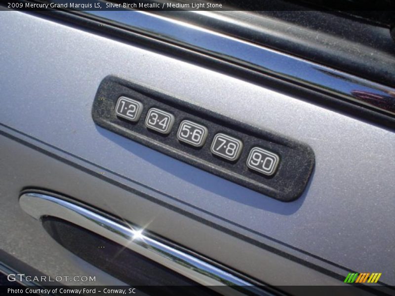 Silver Birch Metallic / Medium Light Stone 2009 Mercury Grand Marquis LS