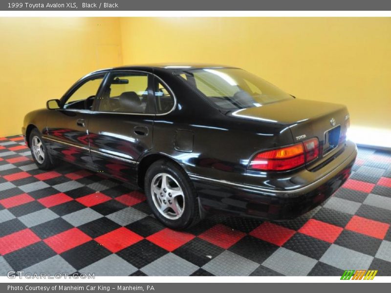 Black / Black 1999 Toyota Avalon XLS