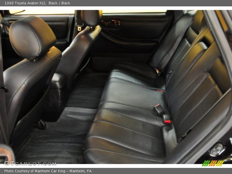 Black / Black 1999 Toyota Avalon XLS