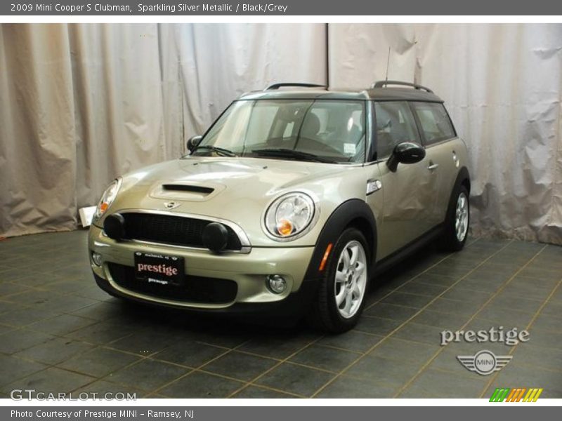 Sparkling Silver Metallic / Black/Grey 2009 Mini Cooper S Clubman