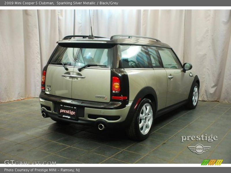 Sparkling Silver Metallic / Black/Grey 2009 Mini Cooper S Clubman