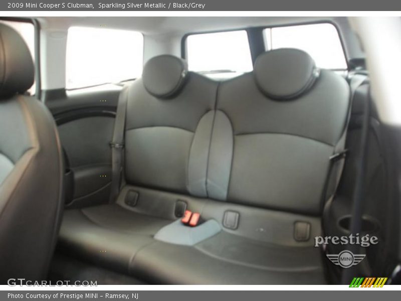 Sparkling Silver Metallic / Black/Grey 2009 Mini Cooper S Clubman