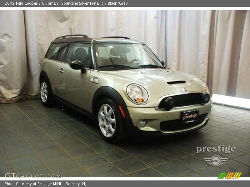 Sparkling Silver Metallic / Black/Grey 2009 Mini Cooper S Clubman