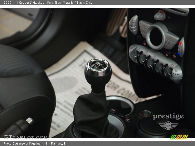Pure Silver Metallic / Black/Grey 2009 Mini Cooper S Hardtop