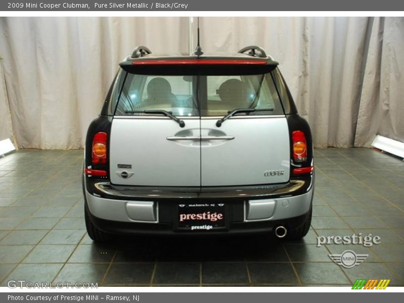 Pure Silver Metallic / Black/Grey 2009 Mini Cooper Clubman