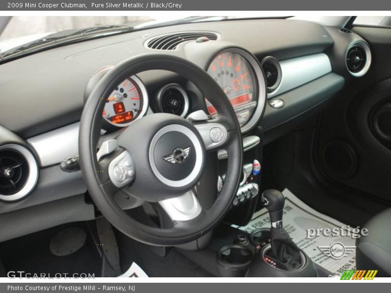 Pure Silver Metallic / Black/Grey 2009 Mini Cooper Clubman