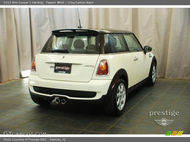 Pepper White / Grey/Carbon Black 2010 Mini Cooper S Hardtop