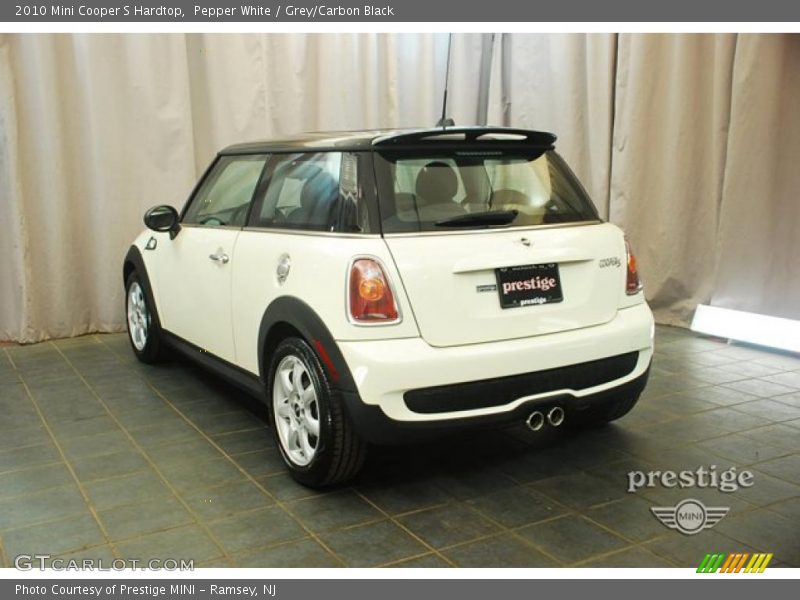 Pepper White / Grey/Carbon Black 2010 Mini Cooper S Hardtop