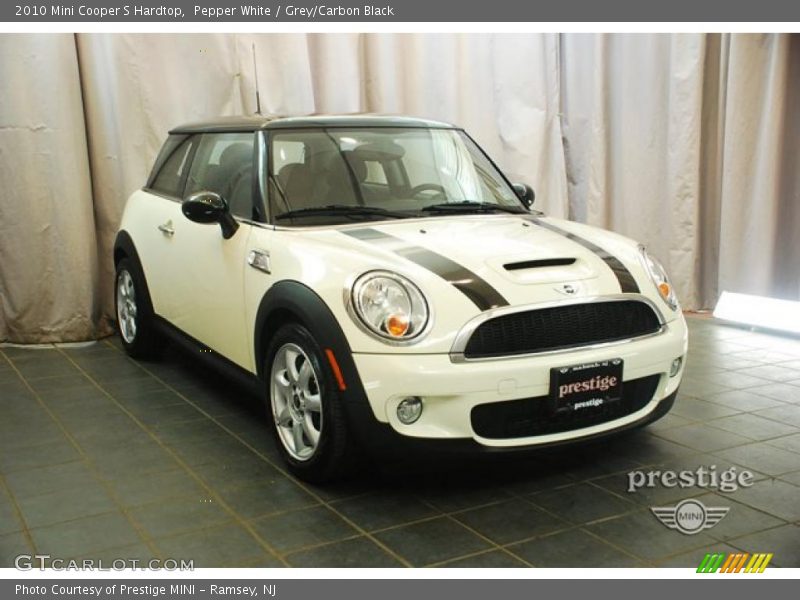 Pepper White / Grey/Carbon Black 2010 Mini Cooper S Hardtop